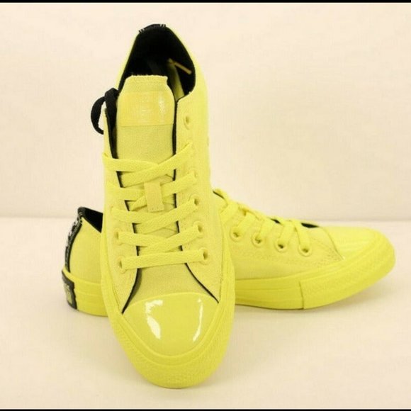 OPI Converse - Picture 7 of 9